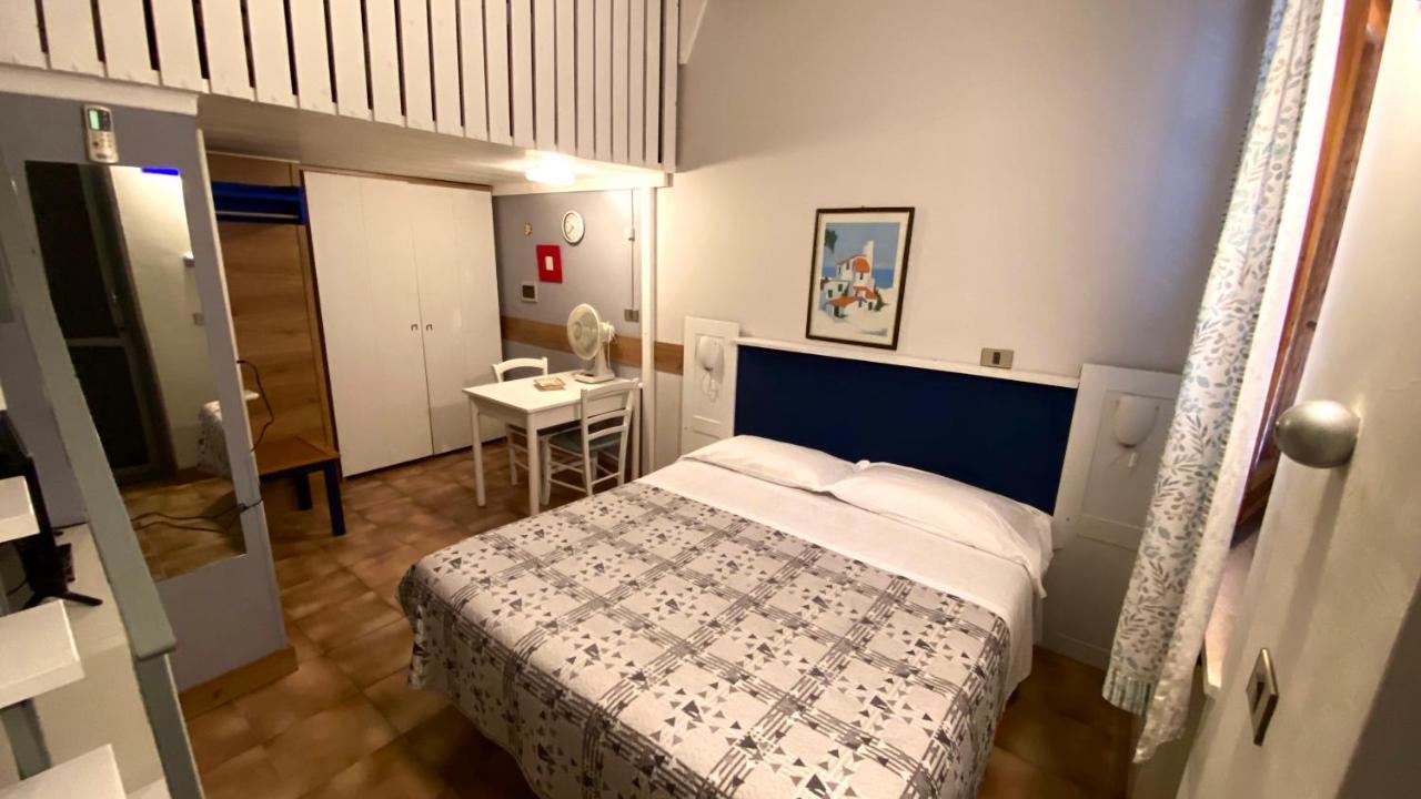 Hotel Al